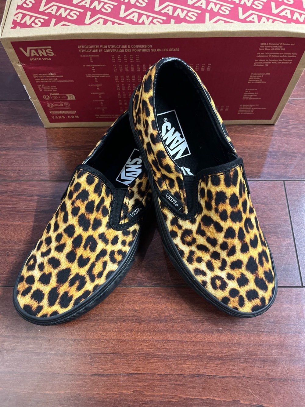 Womens 7 Vans Classic Slip On Leopard Black Shoe Low Top Sneaker New HALF BOX